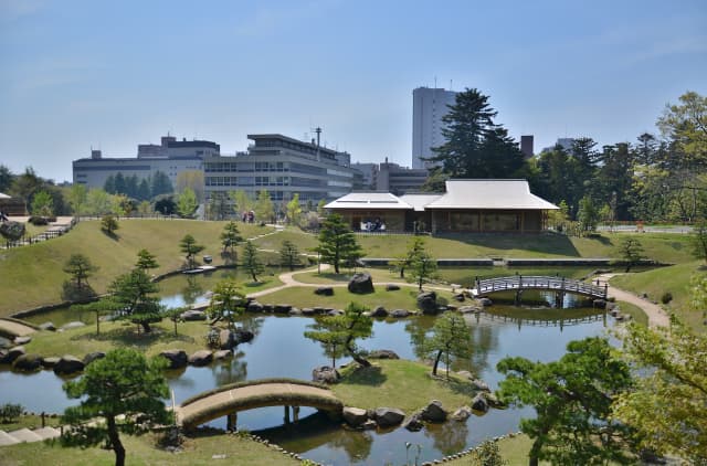 玉泉院丸庭園